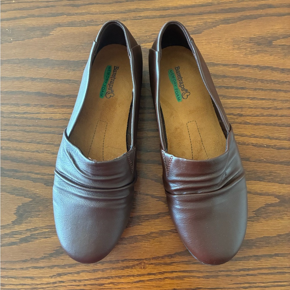 Baretraps Womens Memory Foam Shoes Brown Piper Slip-On Closed Round Toe Size 7.5
